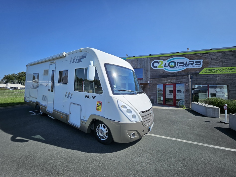 camping car PILOTE REFERENCE G741 modèle 2011 camping car PILOTE REFERENCE G741 modèle 2011